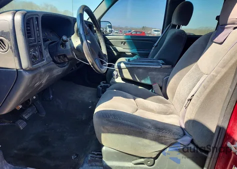 2005 Chevrolet Silverado K2500 Heavy Duty z USA, uszkodzony, nr VIN 1GCHK29UX5E135110